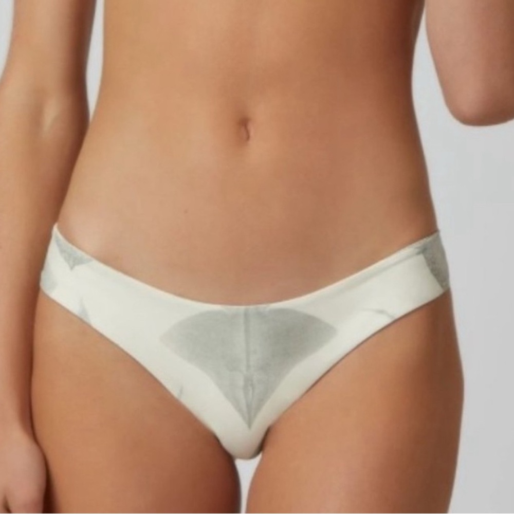 RARE! Boys + Arrows Kiki Wing Woman Manta Stingray Bikini Bottoms